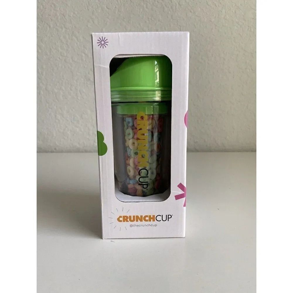 The CrunchCup Never Soggy Portable Cereal & Milk for Cereal on the Go Green NEW